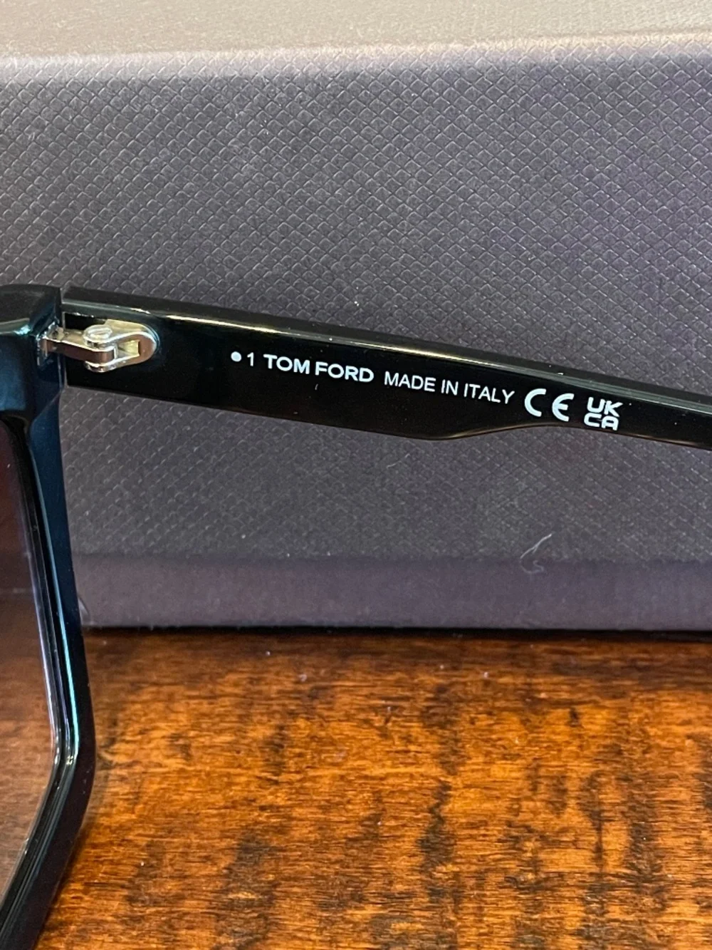 FABULOUS Tom Ford EDEN FT 1110 Black/Grey Shaded (01B)
